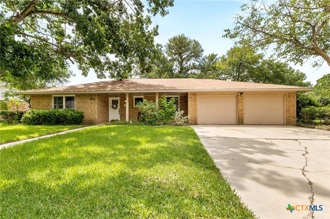 812 Merritt Drive Property Photo 1