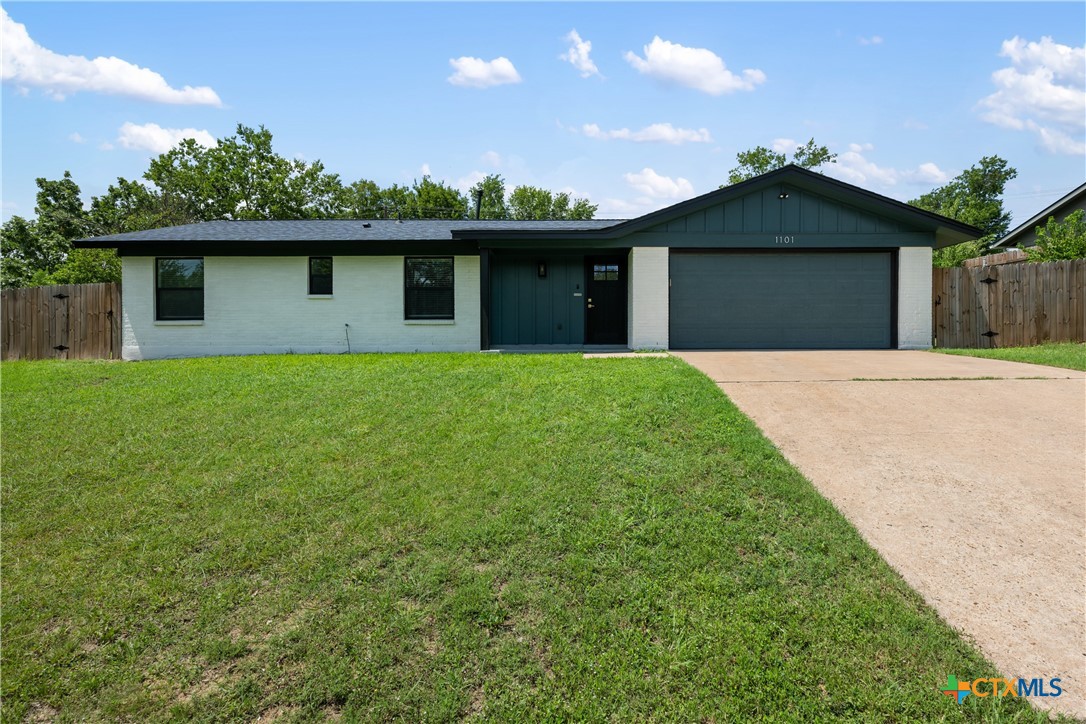 1101 E Floradale Drive