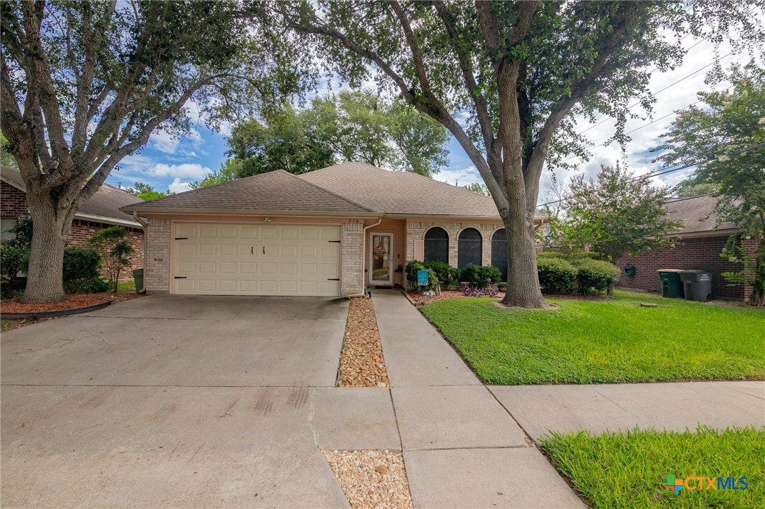 216 Ridge Drive Property Photo 1