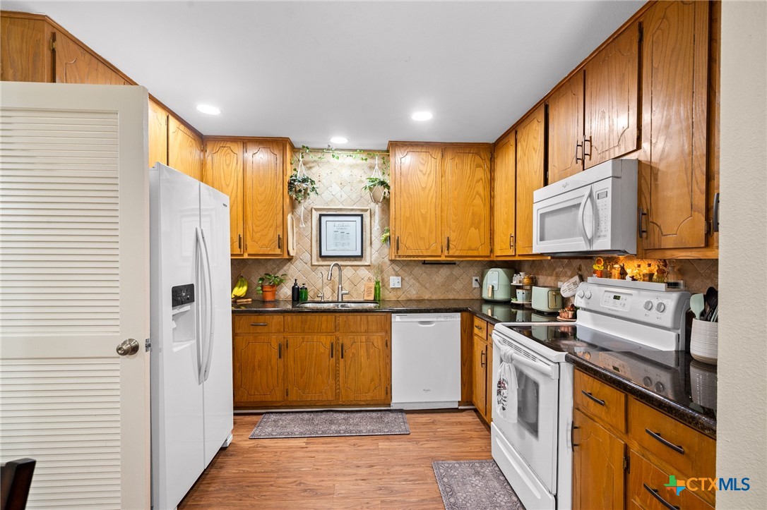 216 Ridge Drive Property Photo 8