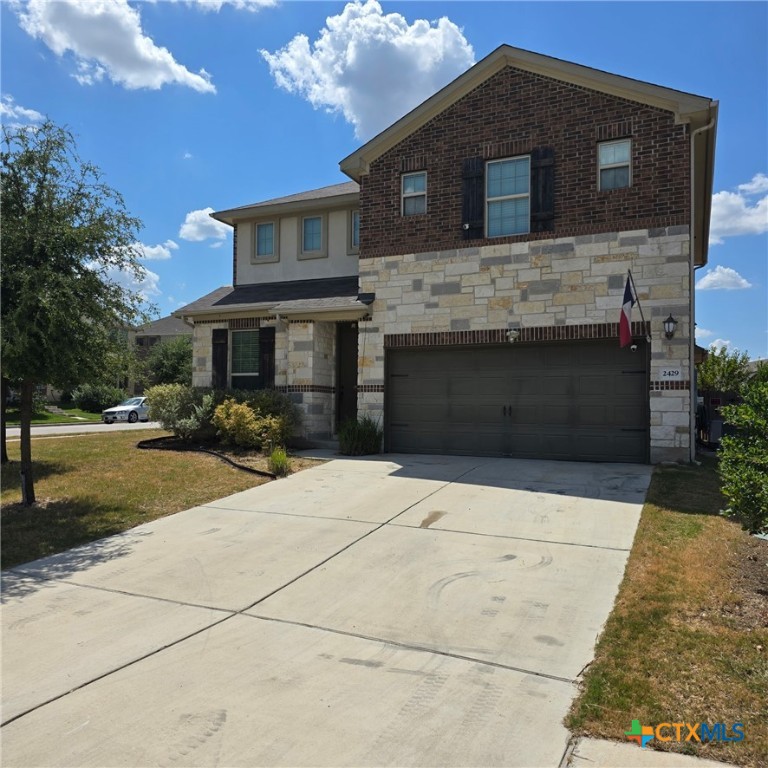 2429 Hat Bender Loop Property Photo 1