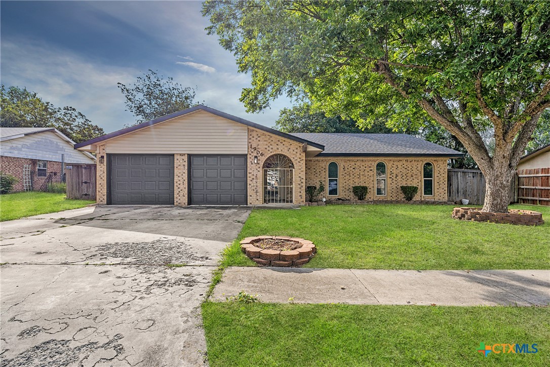 1906 Hooper Street Property Photo 1