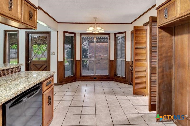 102 Lamorak Street Property Photo 13