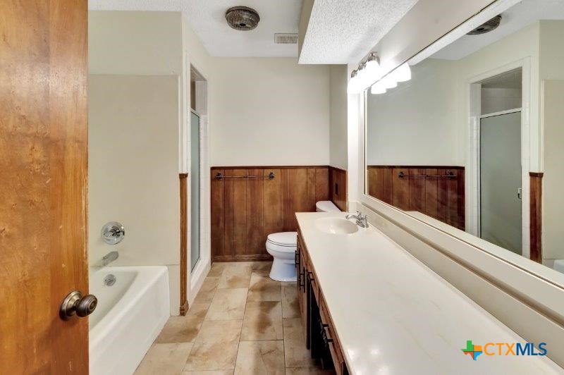 102 Lamorak Street Property Photo 23