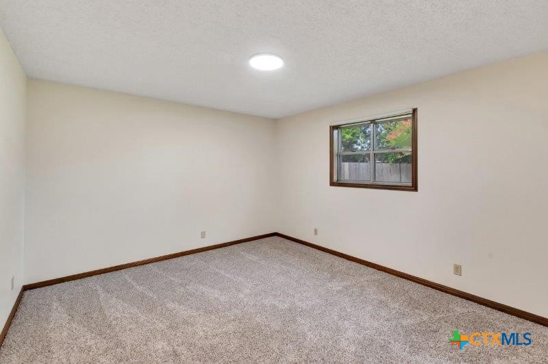 102 Lamorak Street Property Photo 25