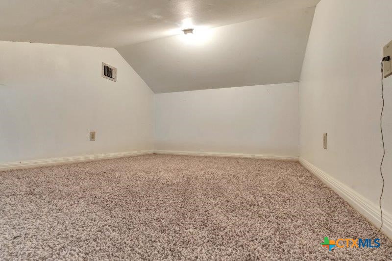 102 Lamorak Street Property Photo 32