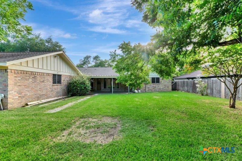 102 Lamorak Street Property Photo 44