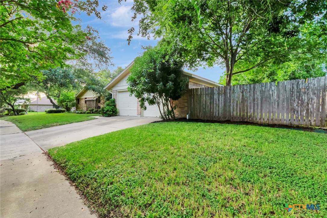 102 Lamorak Street Property Photo 46