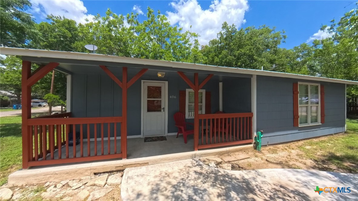 406 7th Street Property Photo 1
