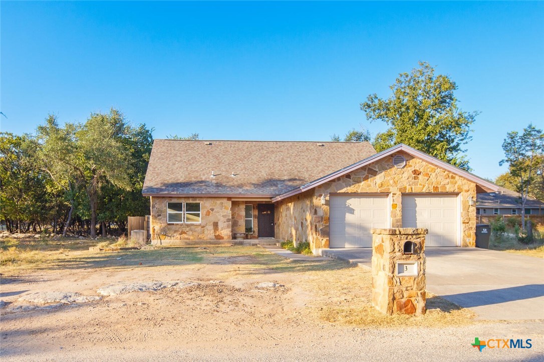 3 Happy Hollow Drive Property Photo 1