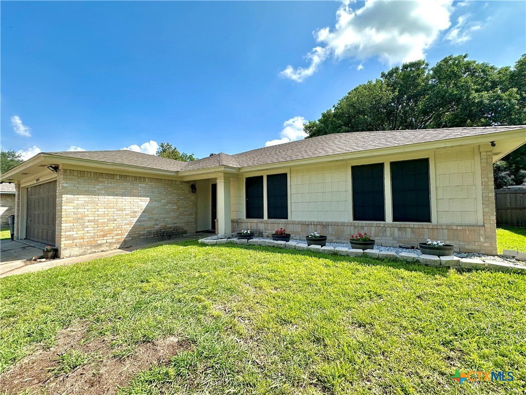 209 Roanoke Drive Property Photo 1