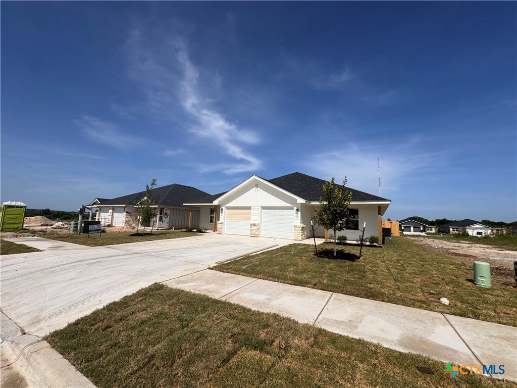 907 Smoke Tree Lane A & B Property Photo 1