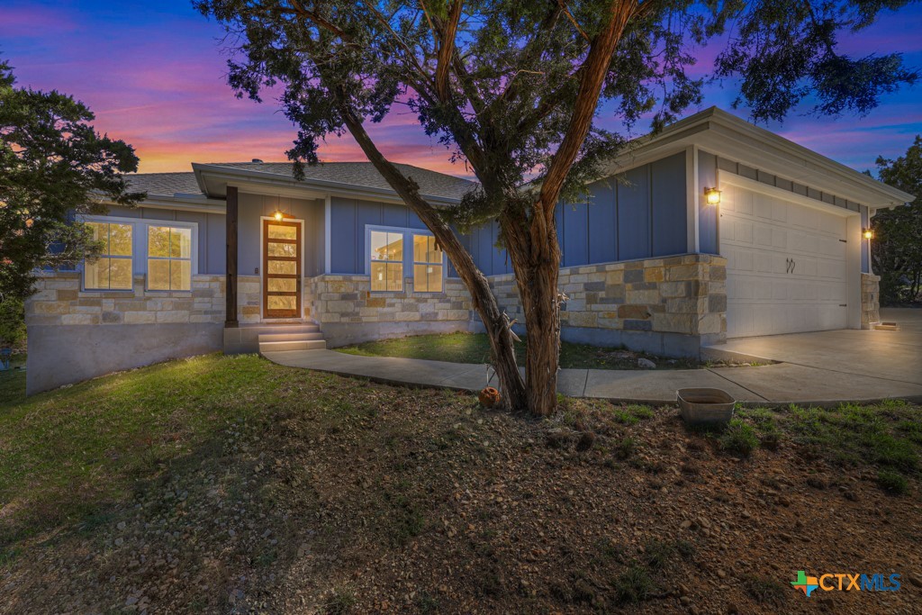 315 Hilltop Ridge Property Photo 1