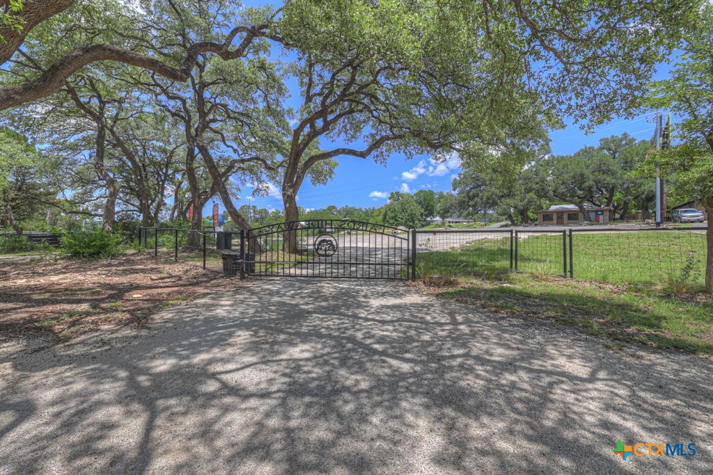 14147 Fm 306 Property Photo 2