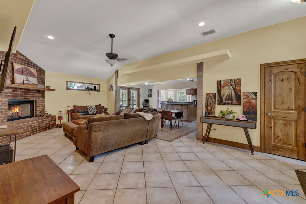 14147 Fm 306 Property Photo 8