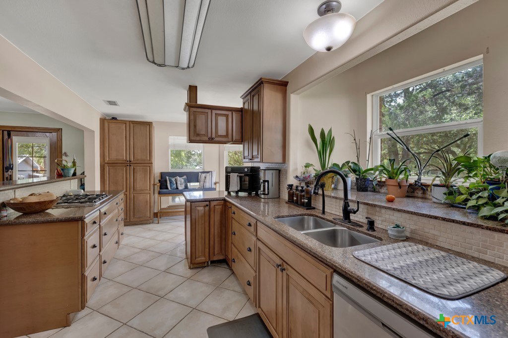 14147 Fm 306 Property Photo 12