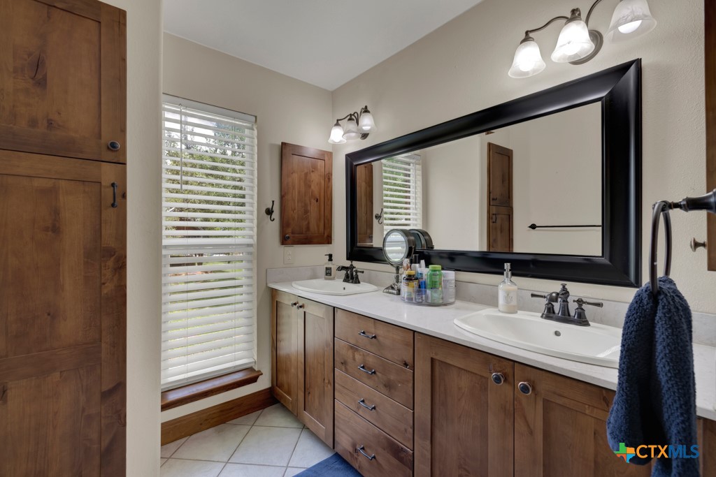 14147 Fm 306 Property Photo 14