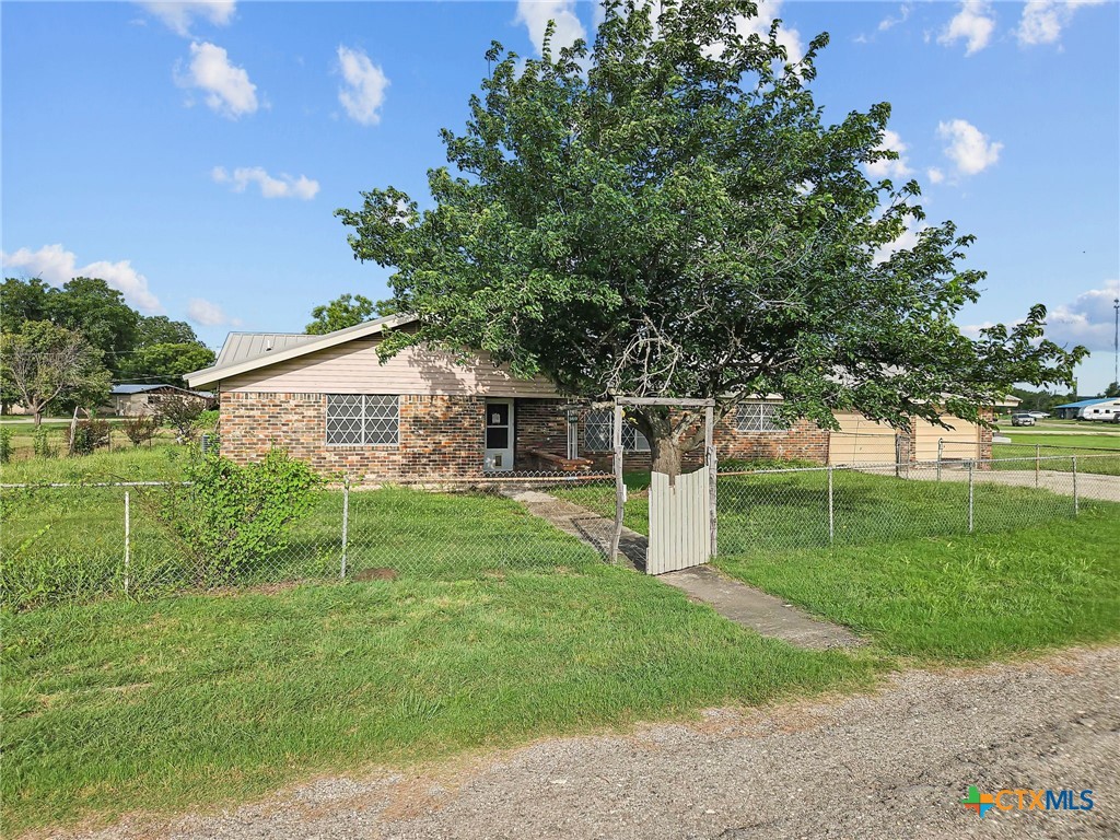 369 N Bell Property Photo 1