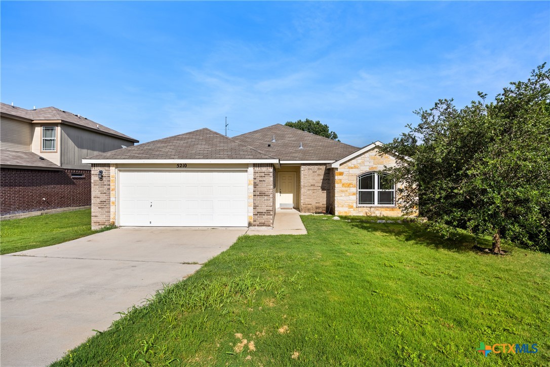 5210 Imperial Eagle Drive Property Photo 1