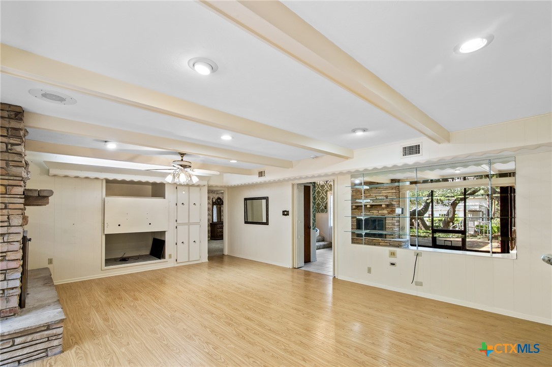 1101 Clark Street Property Photo 12