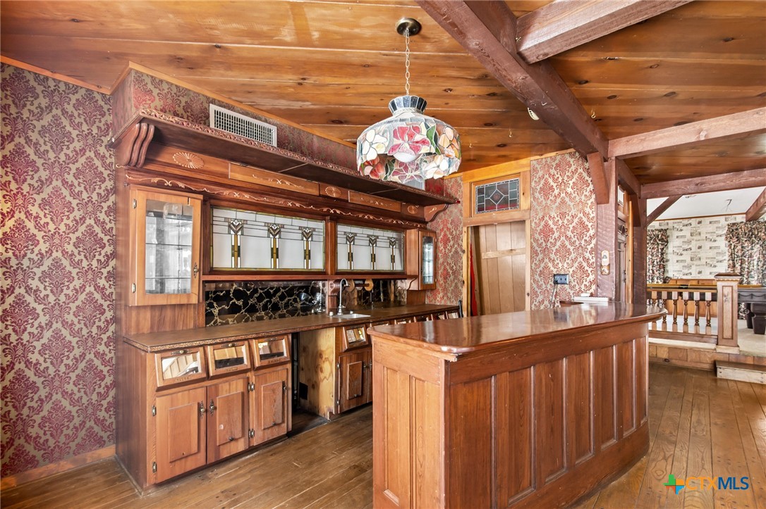 1101 Clark Street Property Photo 25