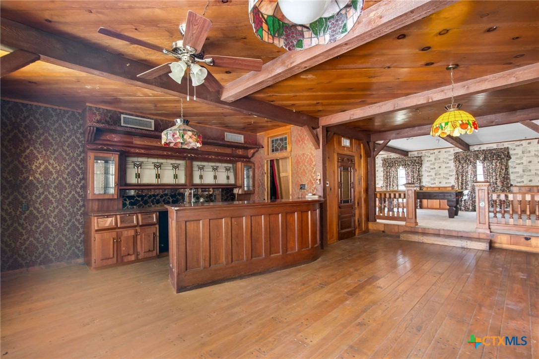 1101 Clark Street Property Photo 26