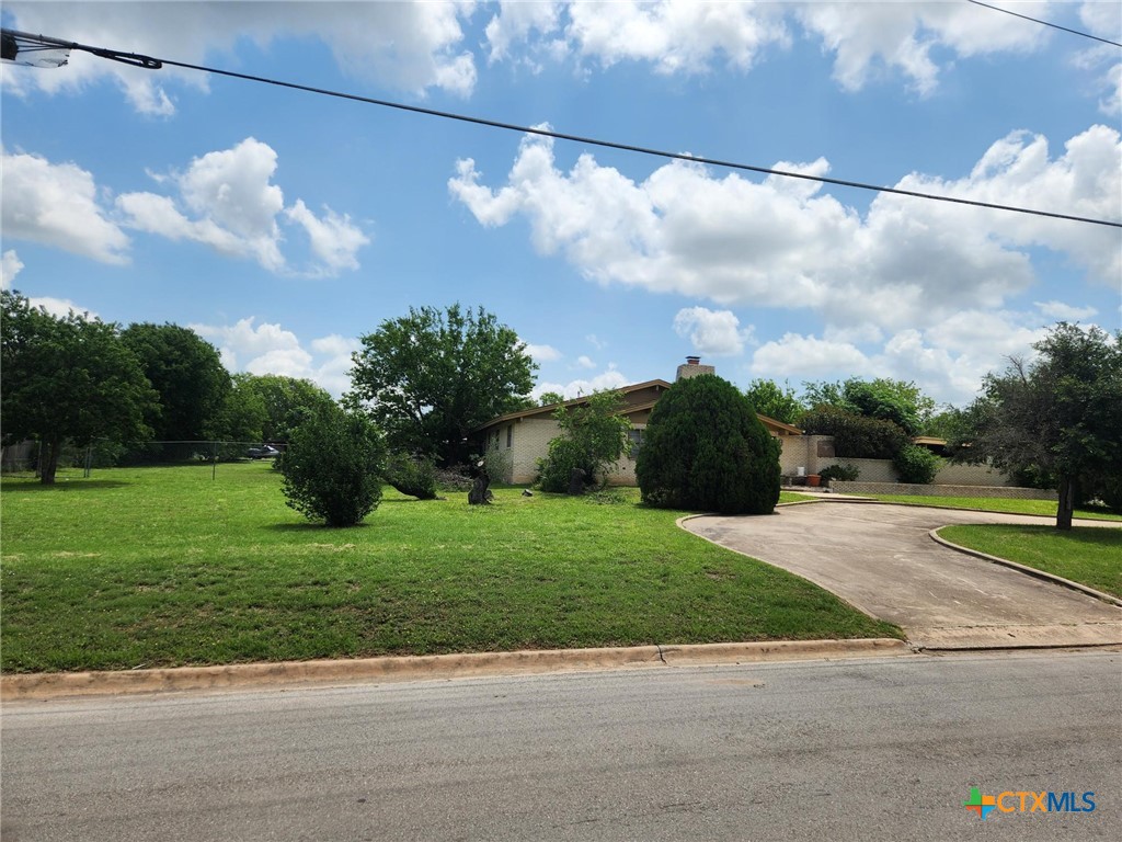 601 N Rhomberg Street Property Photo 3