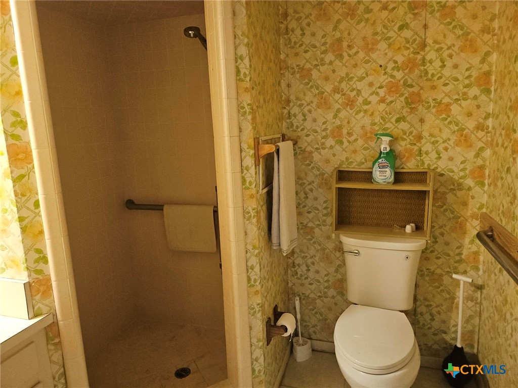 601 N Rhomberg Street Property Photo 22