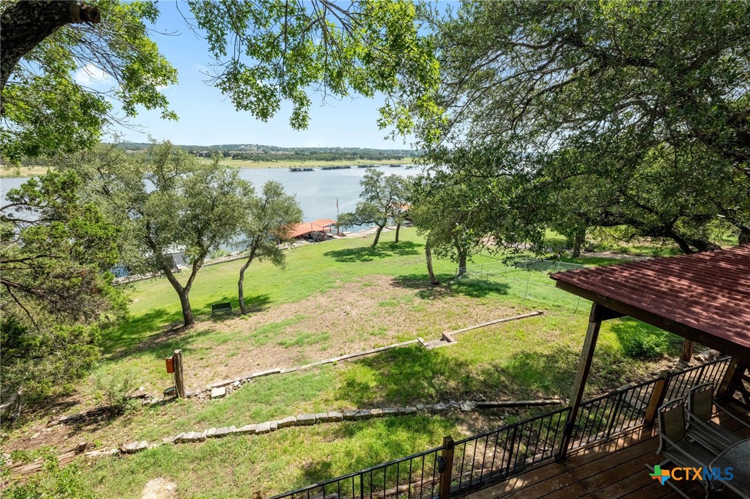 20926 W Lakeshore Drive Property Photo 1
