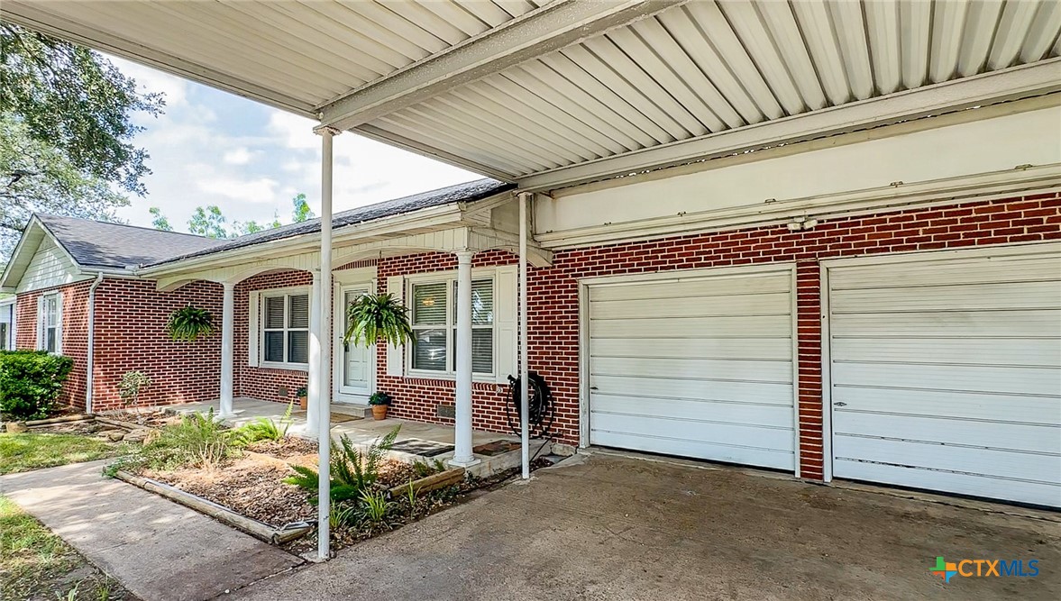 108 Sandra Street Property Photo 4