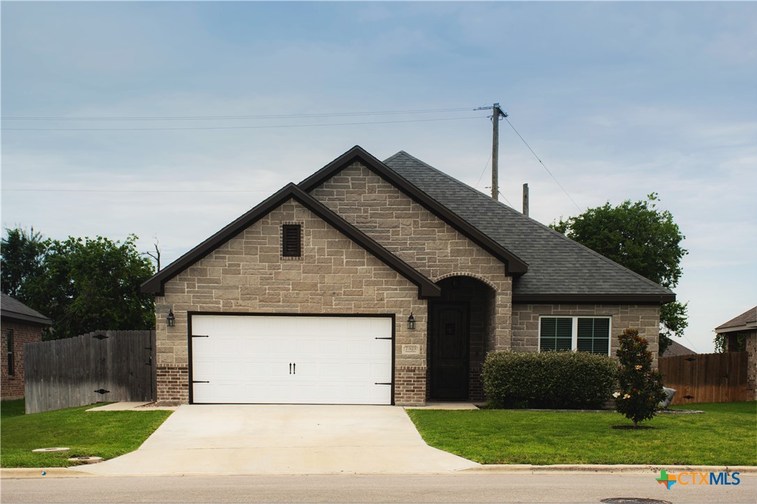 7323 Diamond Dove Drive Property Photo 1