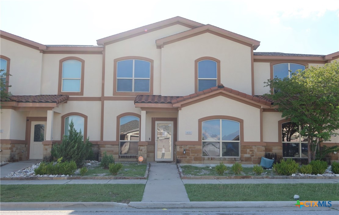 6711 University Village Way Property Photo 1