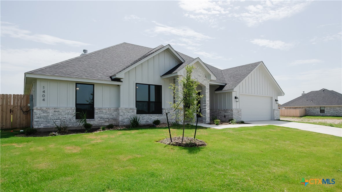 1404 Tahonta Drive Property Photo 1