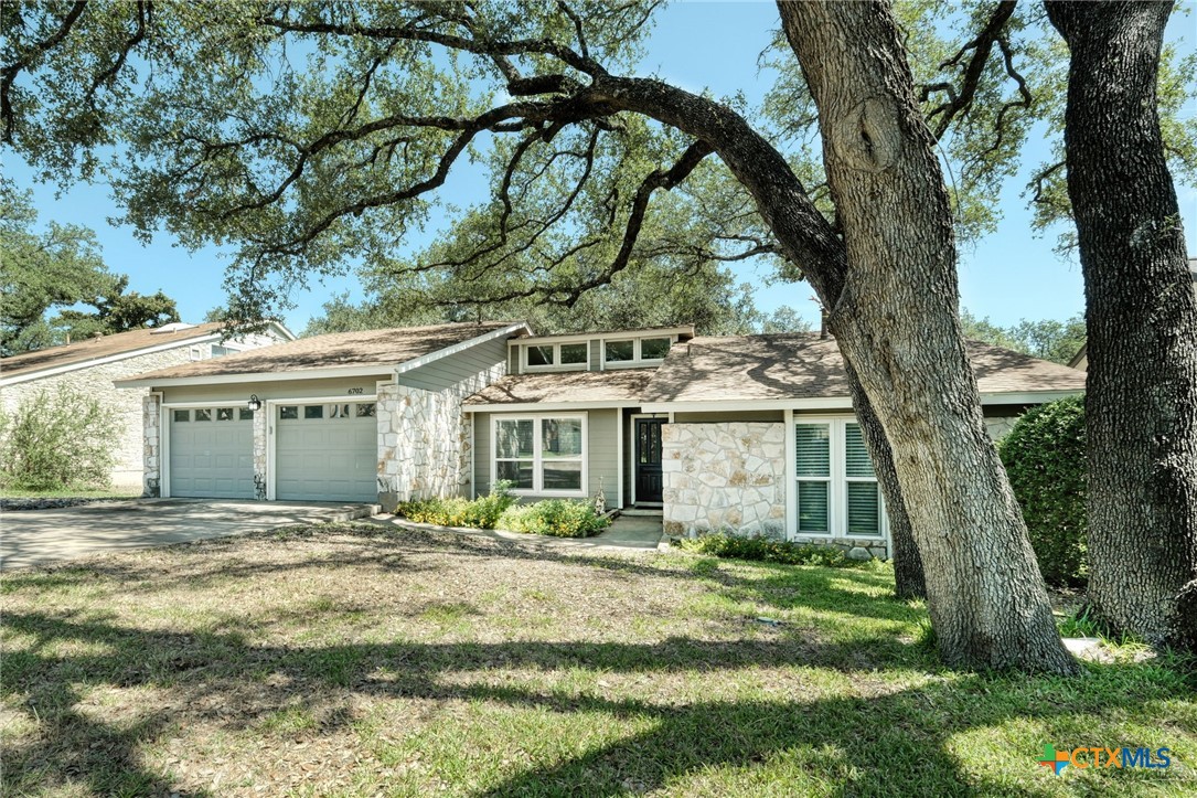 6702 Colina Lane Property Photo 1