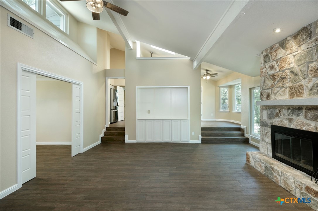 6702 Colina Lane Property Photo 4