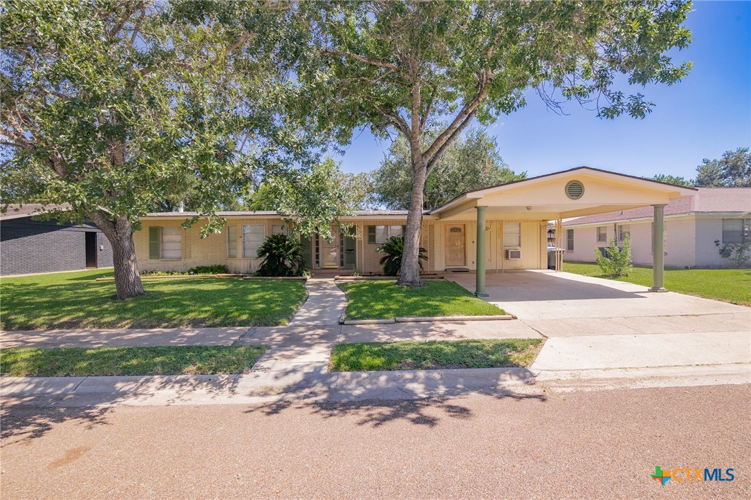 1901 Bon Aire Avenue Property Photo 1