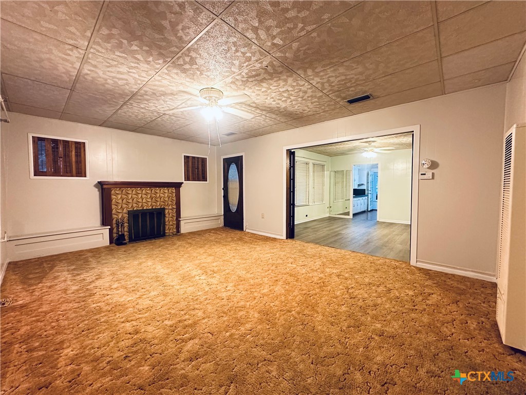 421 N Avenue G Property Photo 21