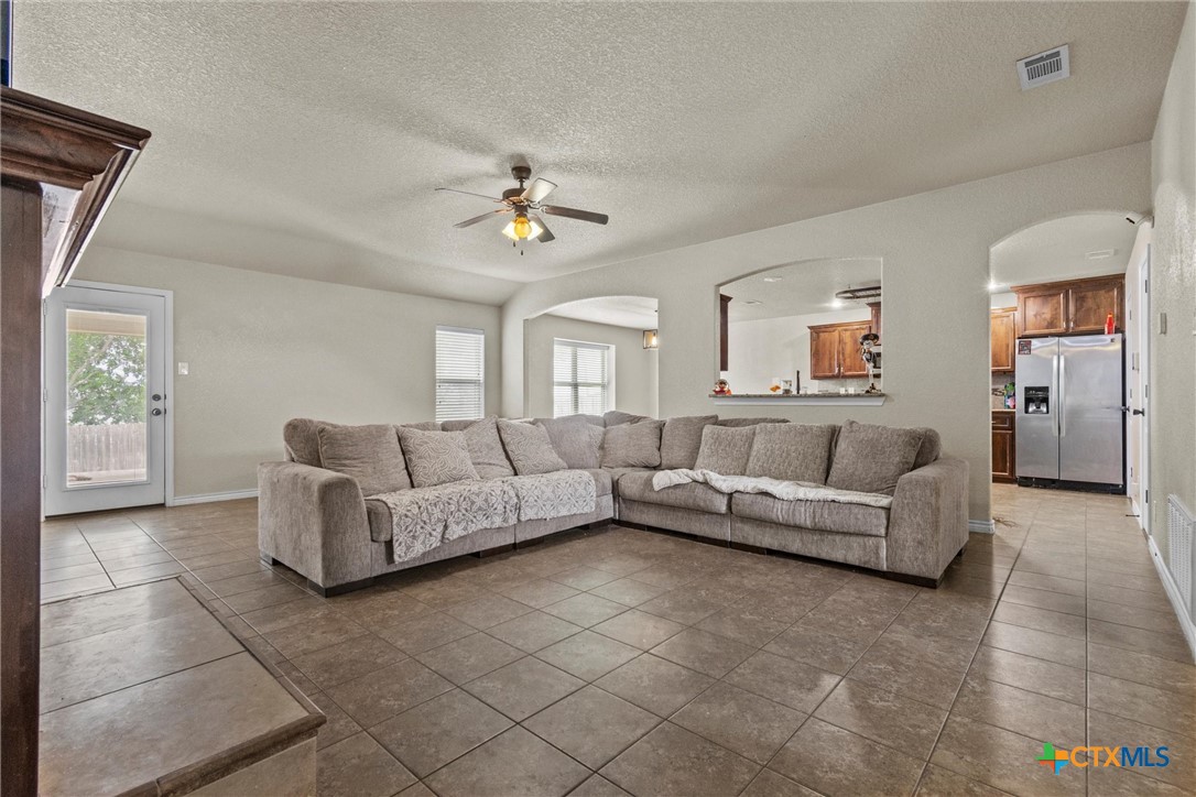 6405 Deorsam Loop Property Photo 11