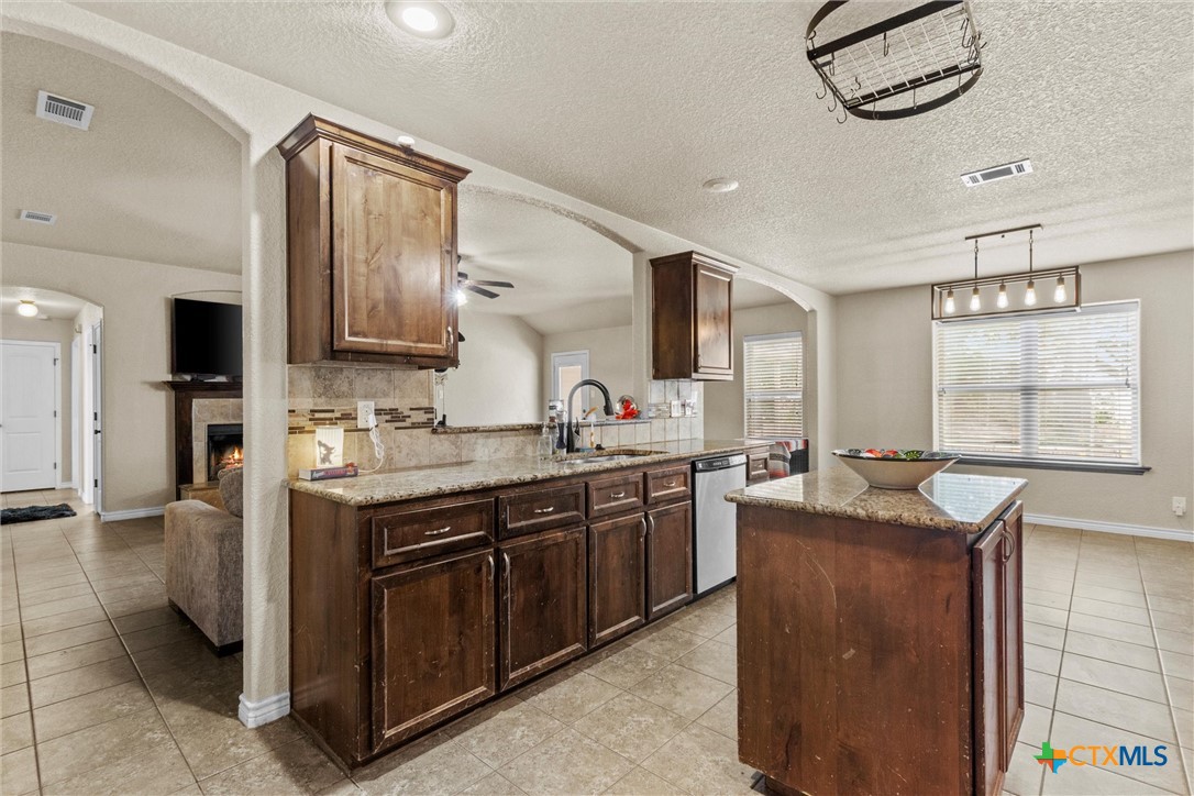 6405 Deorsam Loop Property Photo 12