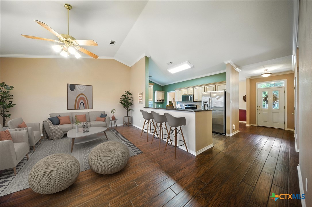 2420 Pin Oak Drive Property Photo 3