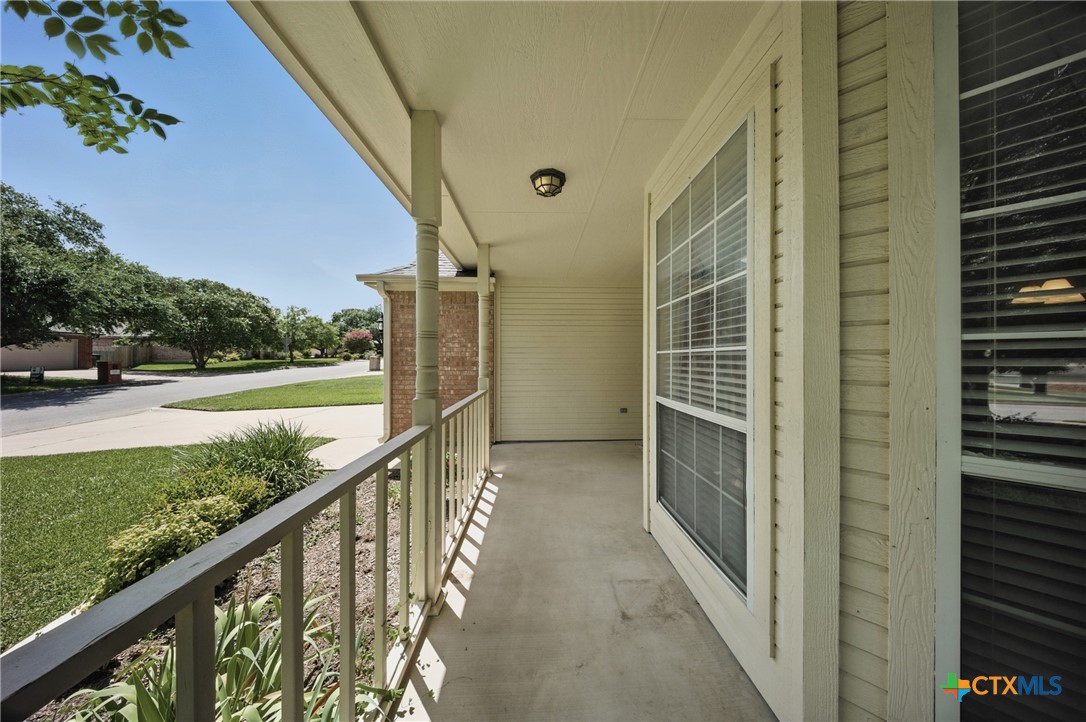 2420 Pin Oak Drive Property Photo 5