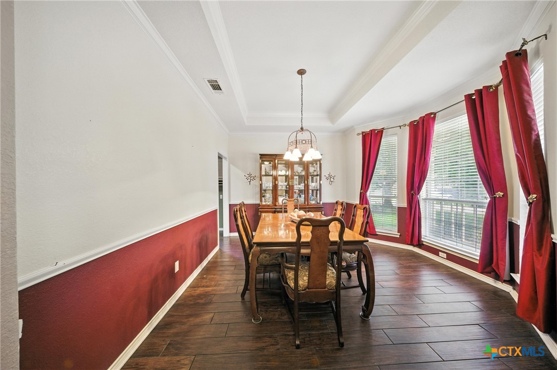 2420 Pin Oak Drive Property Photo 6