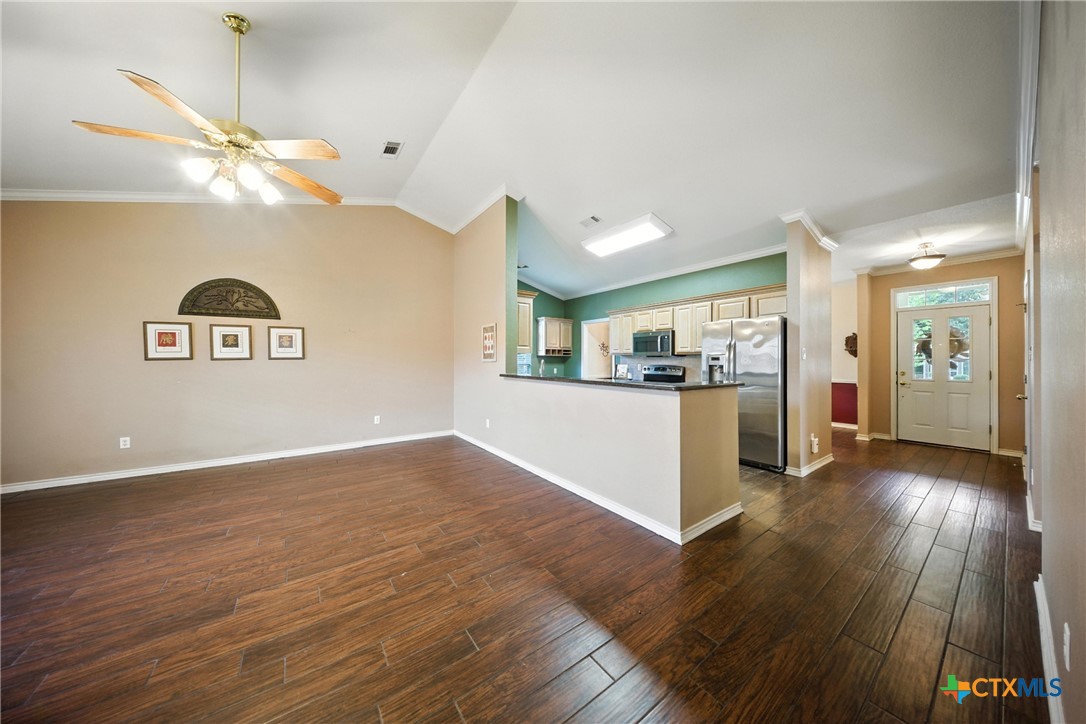 2420 Pin Oak Drive Property Photo 11