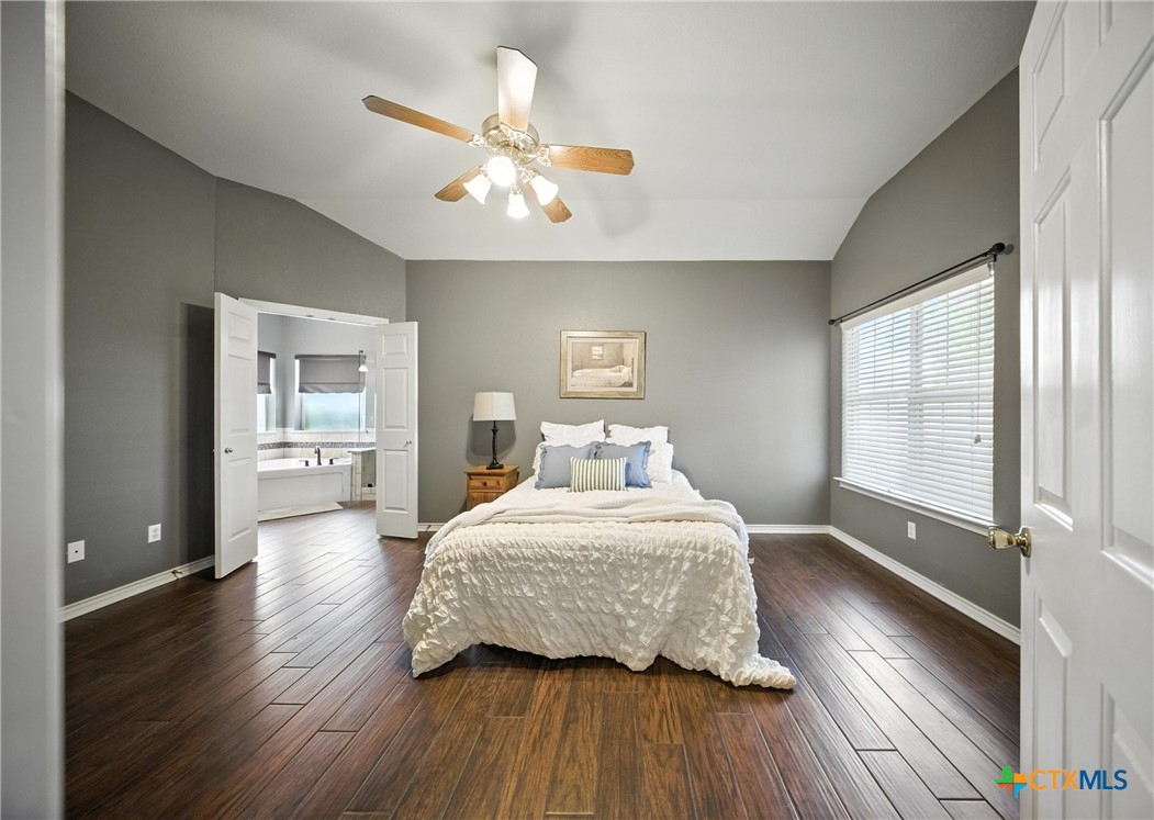 2420 Pin Oak Drive Property Photo 13