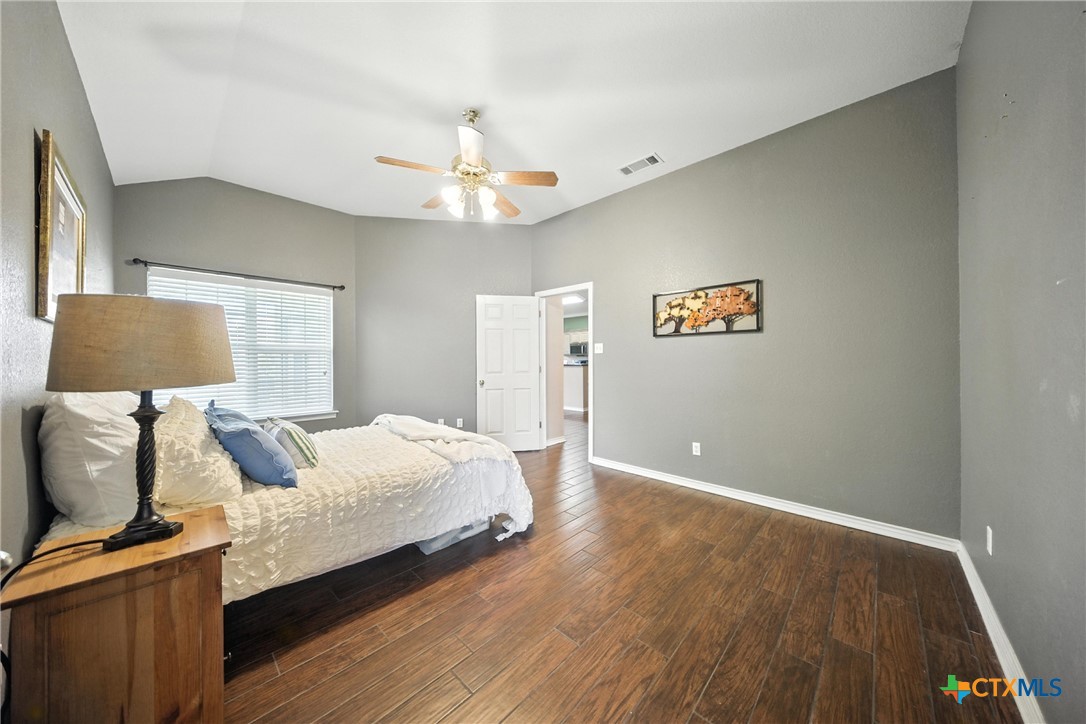 2420 Pin Oak Drive Property Photo 18