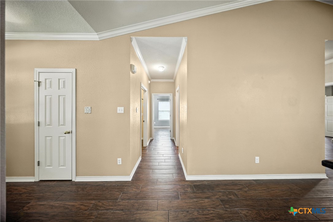 2420 Pin Oak Drive Property Photo 19