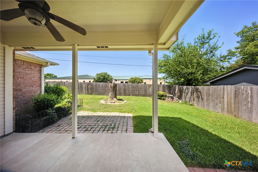 2420 Pin Oak Drive Property Photo 25