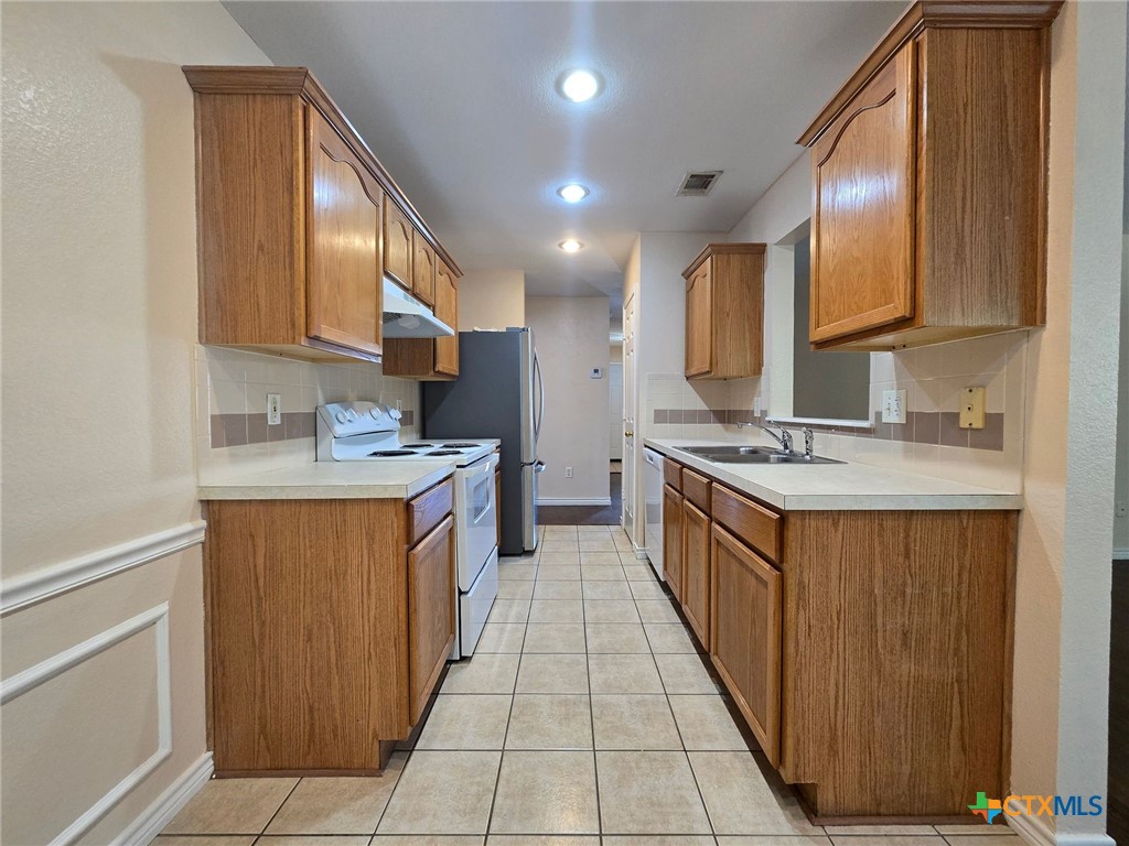 2413 Haven Drive Property Photo 2