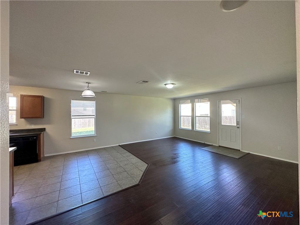 9000 Bellgrove Court Property Photo 5