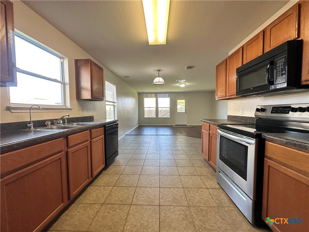 9000 Bellgrove Court Property Photo 14